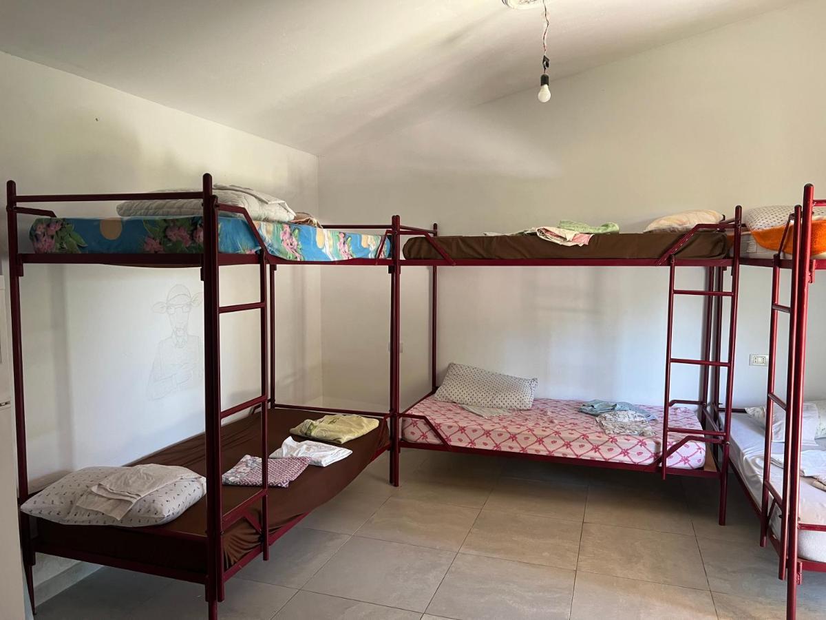 Elbasan Backpacker Hostel Bagian luar foto