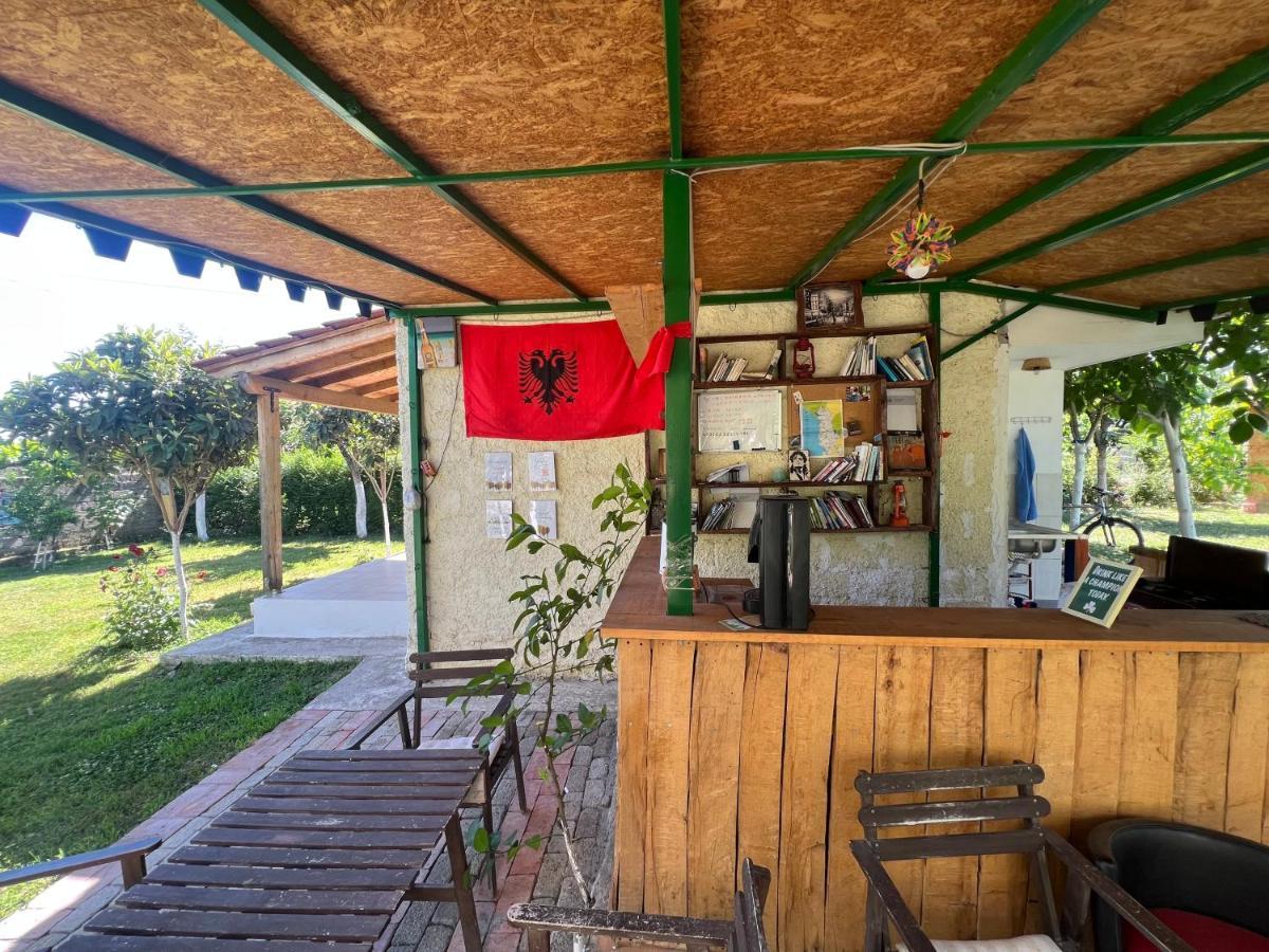 Elbasan Backpacker Hostel Bagian luar foto
