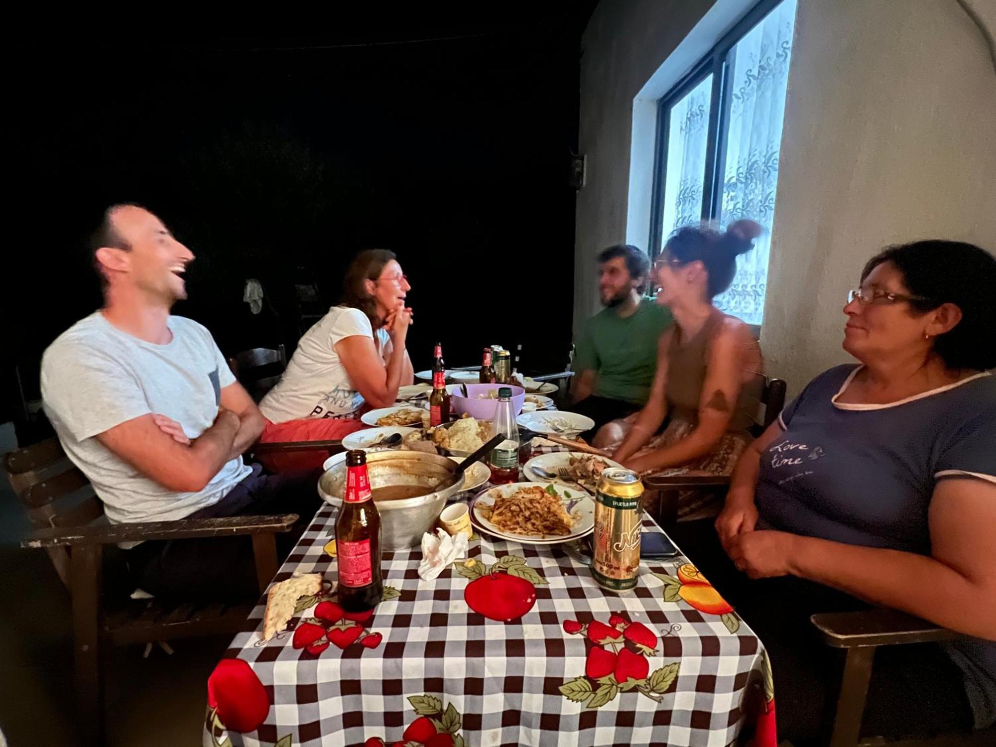 Elbasan Backpacker Hostel Bagian luar foto