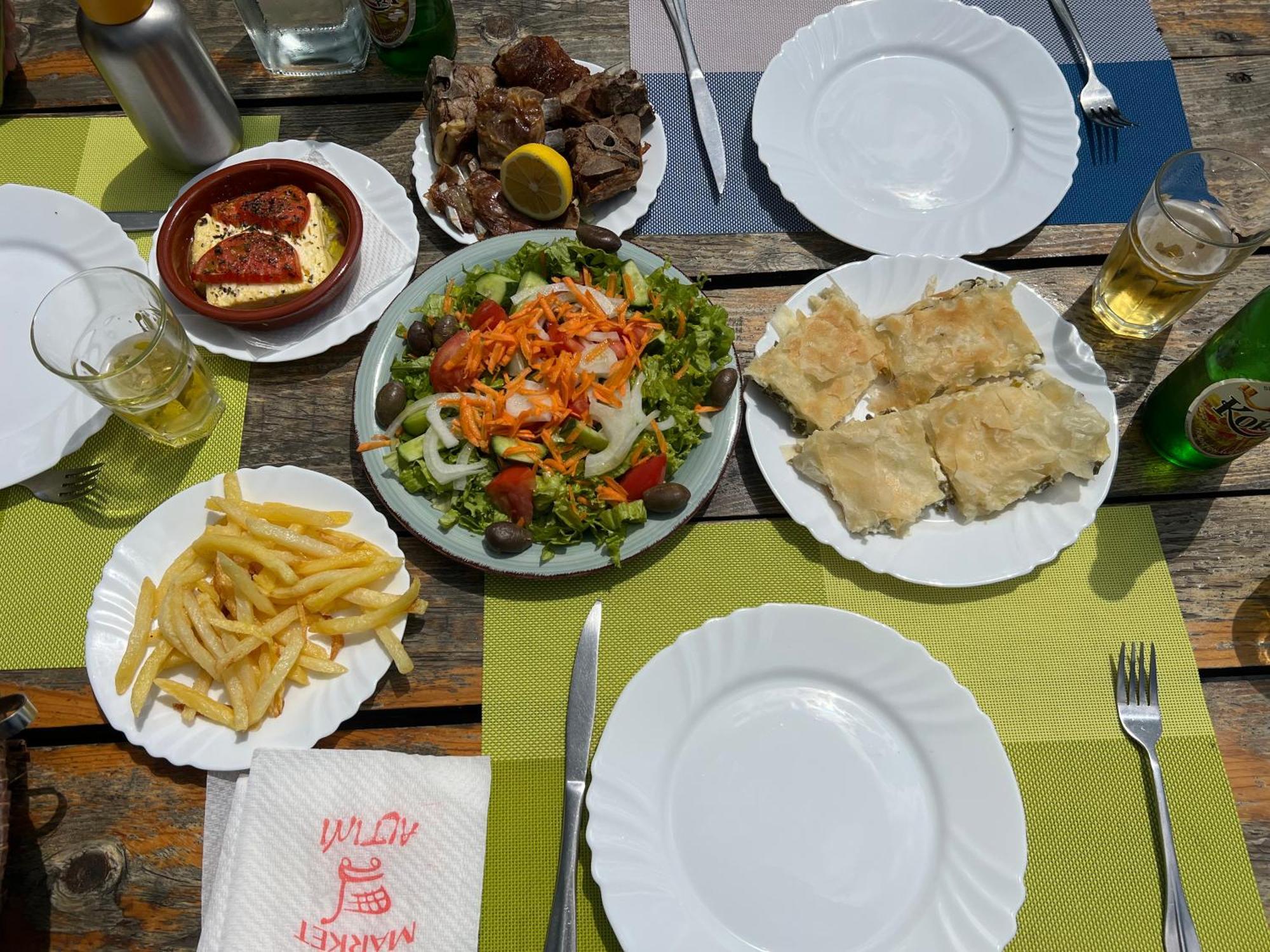 Elbasan Backpacker Hostel Bagian luar foto