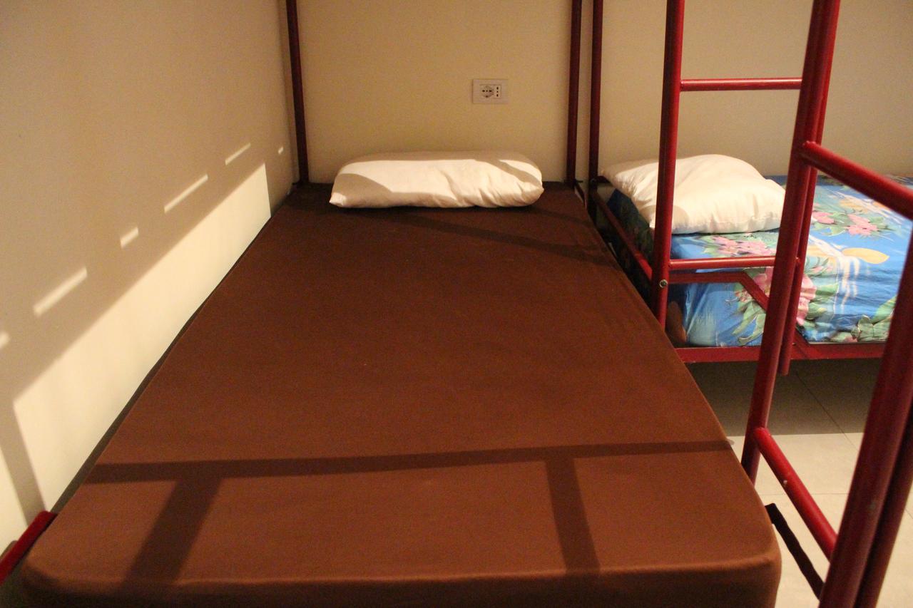 Elbasan Backpacker Hostel Bagian luar foto