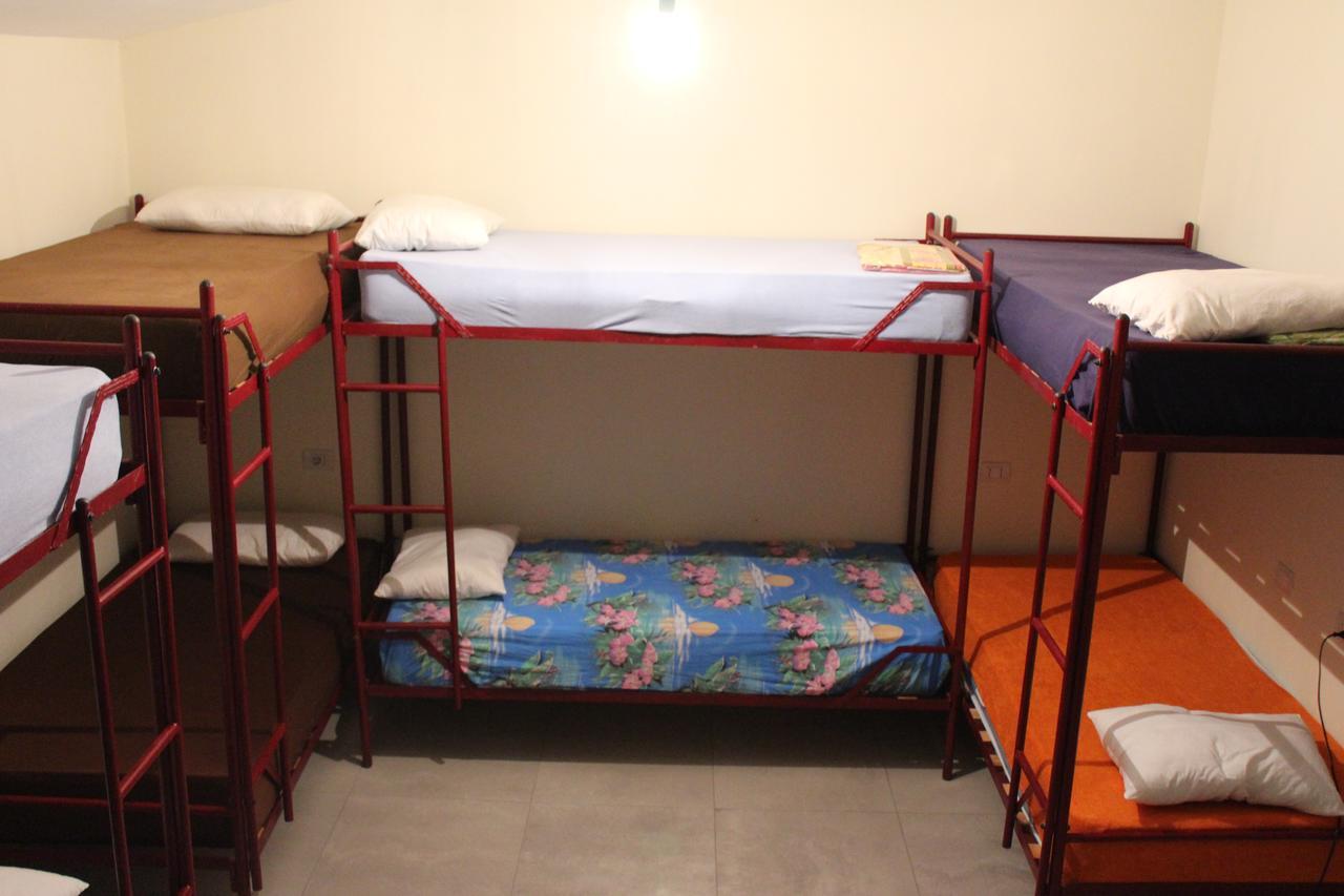 Elbasan Backpacker Hostel Bagian luar foto