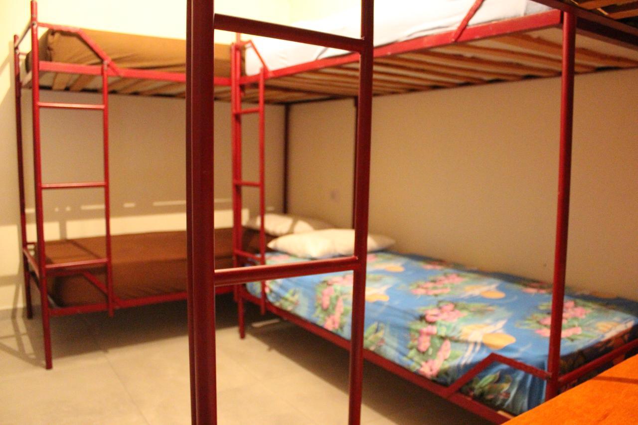 Elbasan Backpacker Hostel Bagian luar foto