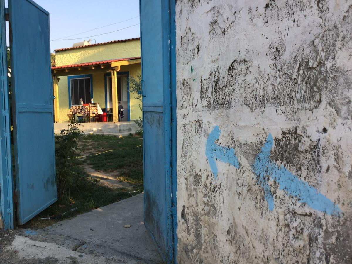 Elbasan Backpacker Hostel Bagian luar foto